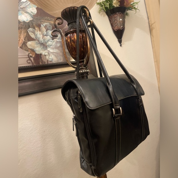 Buxton please check all picture of condition - Picture 4 of 17